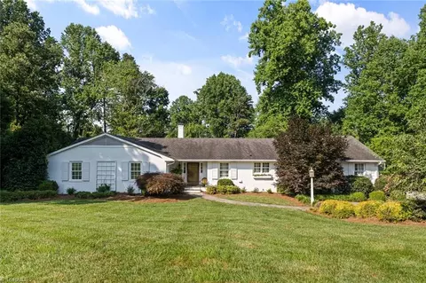 948 Kenleigh Cir, Winston Salem, NC 27106