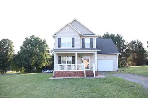 3001 Mabel Trl, Boonville, NC 27011