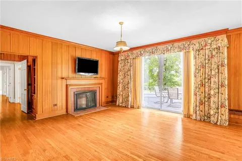 Living - 11 Pine Tree Rd, Salisbury, NC 28144 photo 2 of 3