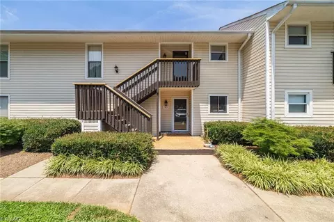 144 Turnwood Ln, Winston Salem, NC 27104