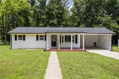907 Conover Dr, Eden, NC 27288