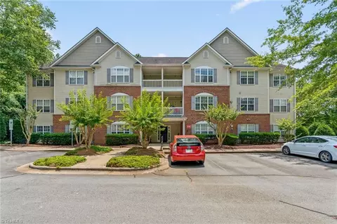 4712 Brighton Park Dr #1A, Winston Salem, NC 27103