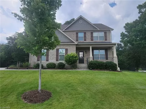 1320 Trafalgar Dr, High Point, NC 27262