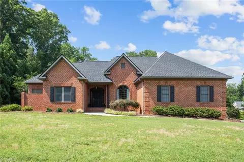 312 Heather Ridge Ct, Greensboro, NC 27455