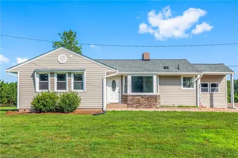 7080 Pine Hall Rd, Belews Creek, NC 27009