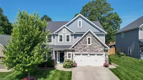 1334 Land Grove Dr, Kernersville, NC 27284