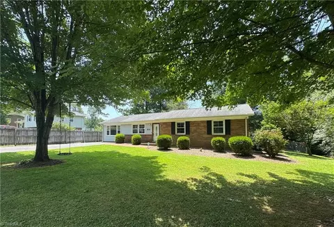 420 Logan Ct, King, NC 27021