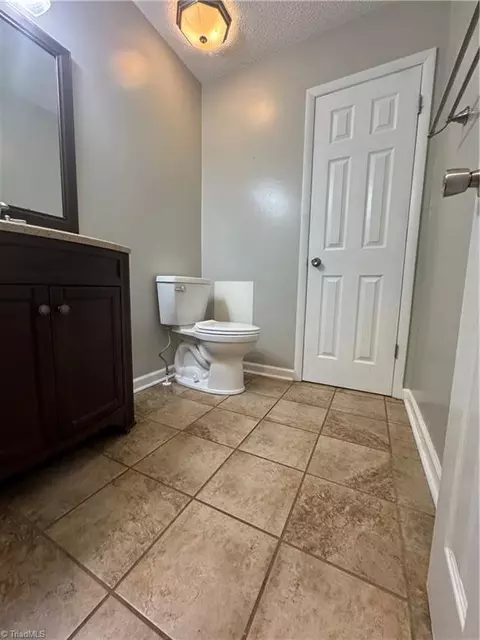 420 Logan Ct, King, NC 27021 photo 8