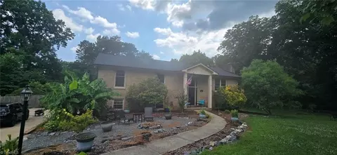 Exterior - 192 Queens Ct, Clemmons, NC 27012 photo 1 of 7