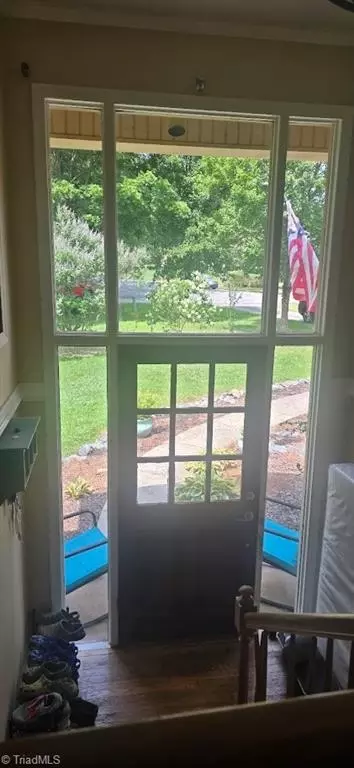 Entry Way - 192 Queens Ct, Clemmons, NC 27012 photo 8 of 12