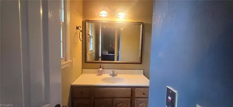 Entry Way - 192 Queens Ct, Clemmons, NC 27012 photo 10 of 12