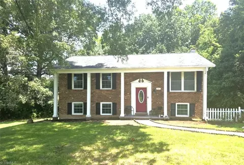 151 Sparrow Rd, Eden, NC 27288