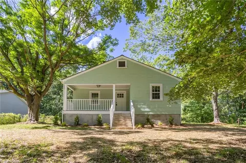 319 Valley Rd, Asheboro, NC 27203