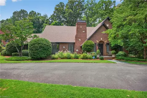 1901 Runnymede Rd, Winston Salem, NC 27104
