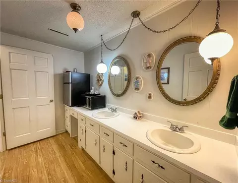 Bath - 184 Howell Dr, Denton, NC 27239 photo 2 of 2