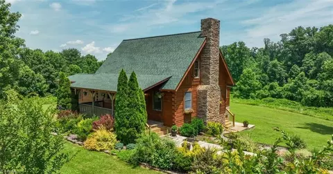 158 Cottontail Ln, North Wilkesboro, NC 28659