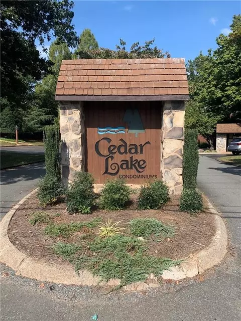 116 Cedar Lake Trl, Winston Salem, NC 27104