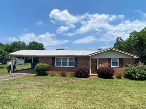 92 Noell Ave W, Denton, NC 27239