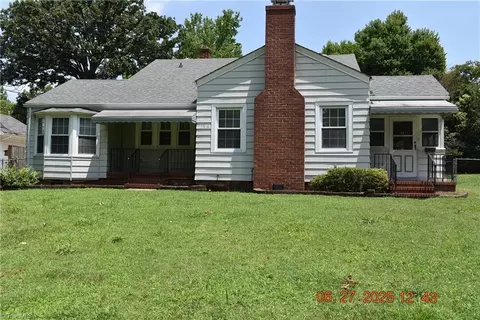 1316 Winstead Pl, Greensboro, NC 27408