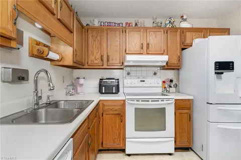 Kitchen - 209 Meredith Dr, Trinity, NC 27370 photo 3 of 3