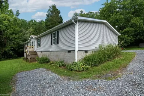 1941 Ayersville Rd, Mayodan, NC 27027