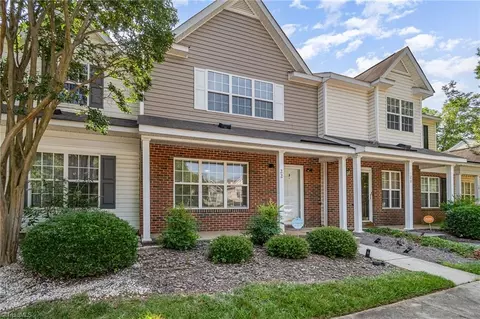 22 Peggy Sue Ct, Greensboro, NC 27407