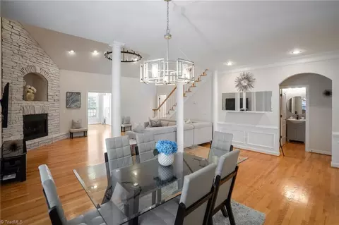 Dining - 975 Boyer Dr, Clemmons, NC 27012 photo 3 of 3