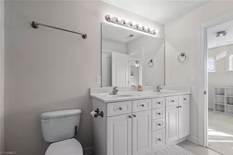 Bath - 975 Boyer Dr, Clemmons, NC 27012 photo 5 of 6