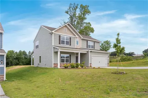 100 Macintosh Dr, King, NC 27021 photo 2