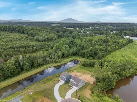 100 Macintosh Dr, King, NC 27021 photo 3