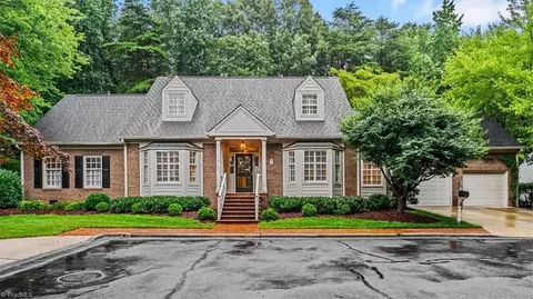 7 New Bern Sq, Greensboro, NC 27408