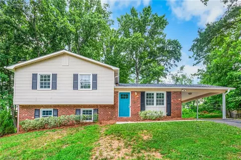 911 Chuppway Ct, Winston Salem, NC 27106