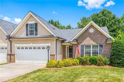 6205 Gough Ct, Clemmons, NC 27012