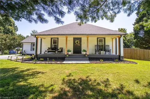 1105 Jonestown Rd, Winston Salem, NC 27103