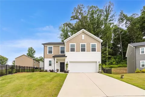 2322 Piccadilly Pines Ct, Winston Salem, NC 27127