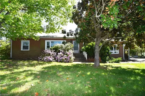 17389 Mooresville Rd, Mooresville, NC 28115