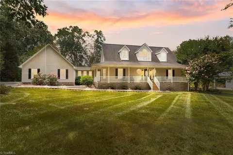 2224 Brower Mill Rd, Seagrove, NC 27341