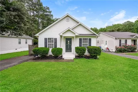 834 Donnell St, Kernersville, NC 27284
