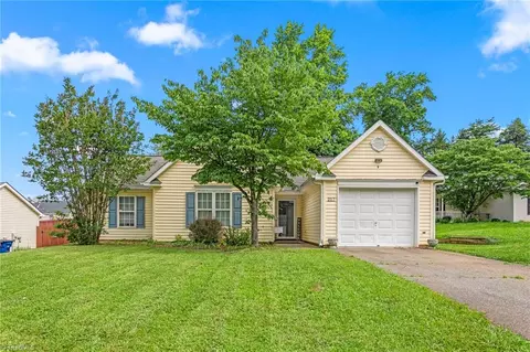217 Fraizer Creek Rd, Winston Salem, NC 27105