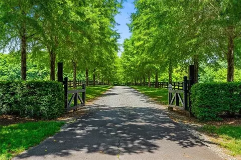 8250 Cummings Dairy Rd, Summerfield, NC 27358