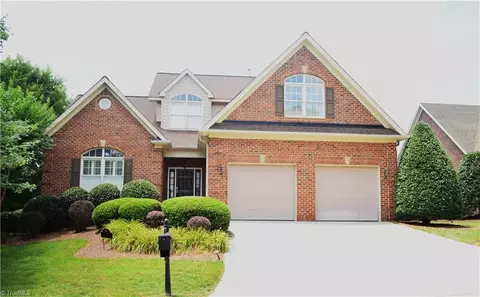 1001 Castle Pines Ct, Clemmons, NC 27012