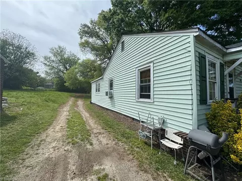 912 Grace St, High Point, NC 27260 photo 2
