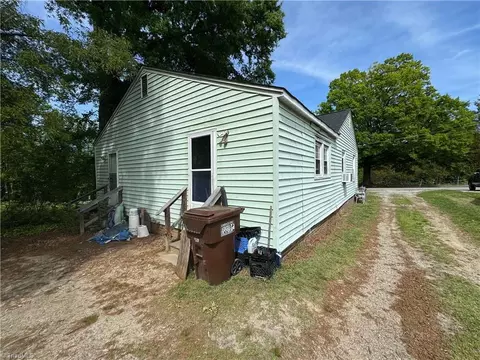912 Grace St, High Point, NC 27260 photo 4