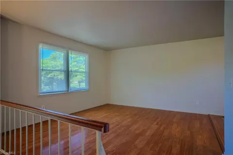 3228 Loftyview Ct W, High Point, NC 27260 photo 5