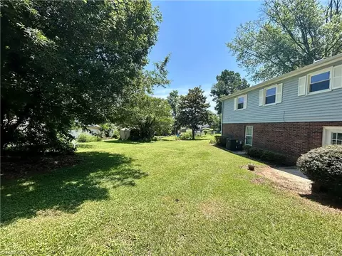 3228 Loftyview Ct W, High Point, NC 27260 photo 19