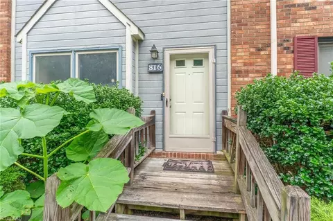 816 Brickwood Ct, Winston Salem, NC 27127