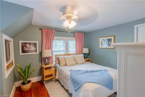 Bedroom - 422 Main St, Dobson, NC 27017 photo 6 of 8