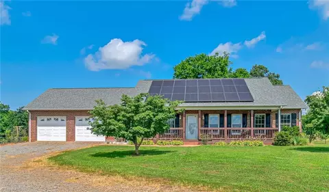 1778 Barker Rd, Roaring River, NC 28669