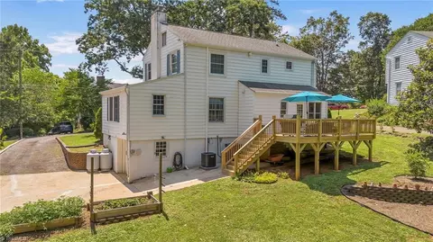 137 Westover Dr, Elkin, NC 28621 photo 6