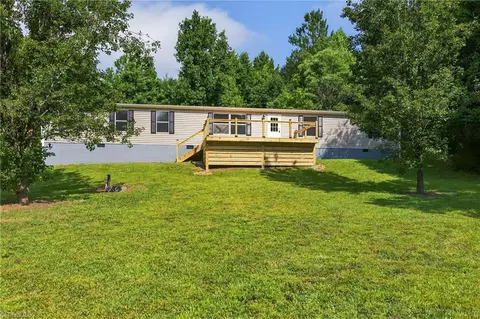 145 Oak Grove Dr, Denton, NC 27239